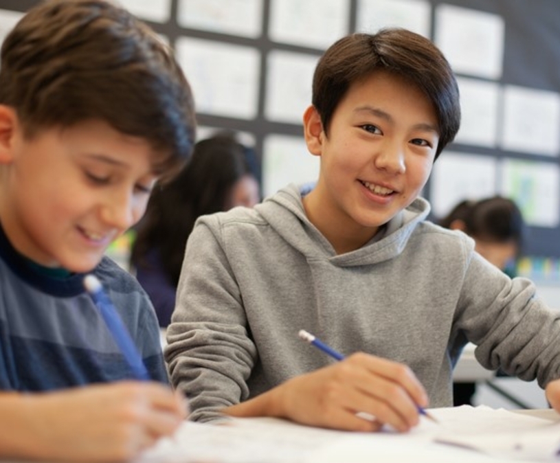 Aziatisch jongen school tiener