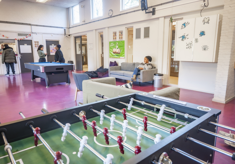ihub onderwijs gebouw binnen