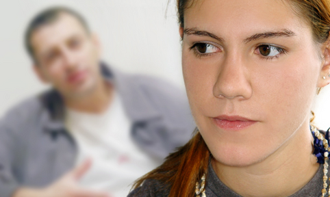 ervaringsverhaal tiener met ouder op achtergrond